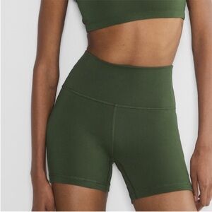 NEW! Aritiza TNA Golden Life Cheeky High Rise Green Shorts 2